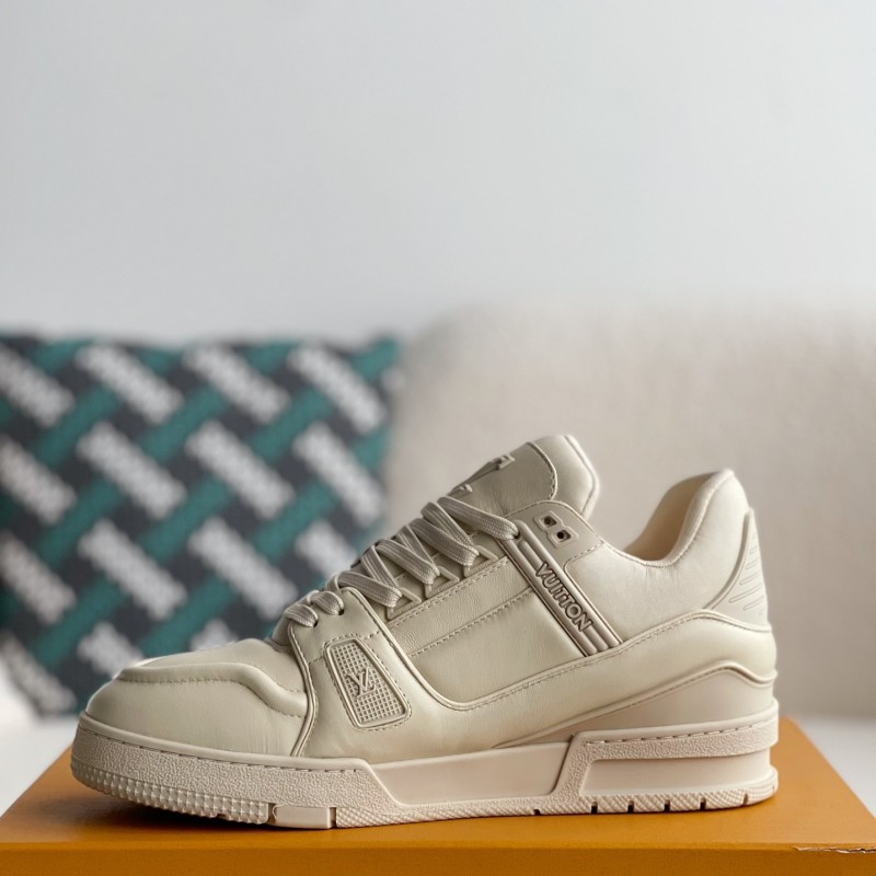 L0*is V*t0n Trainer Sneakers