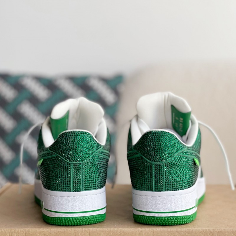 L0*is V*t0n × NIKE AIR FORCE 1 SNEAKER