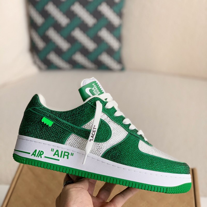 L0*is V*t0n × NIKE AIR FORCE 1 SNEAKER