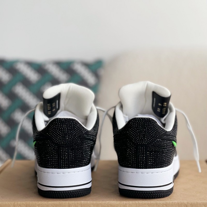 L0*is V*t0n × NIKE AIR FORCE 1 SNEAKER