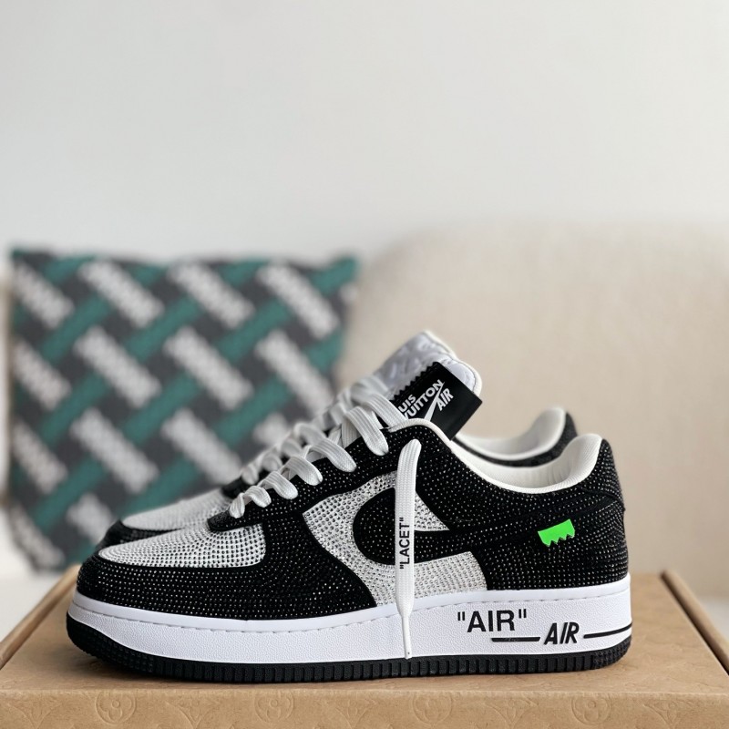 L0*is V*t0n × NIKE AIR FORCE 1 SNEAKER