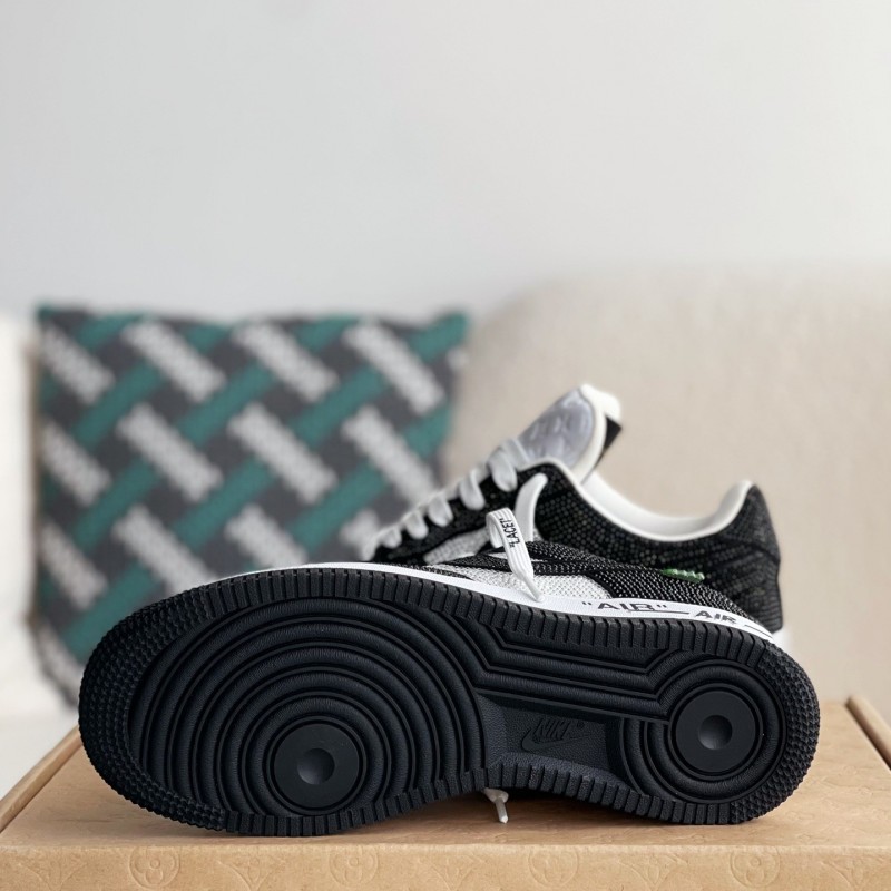 L0*is V*t0n × NIKE AIR FORCE 1 SNEAKER