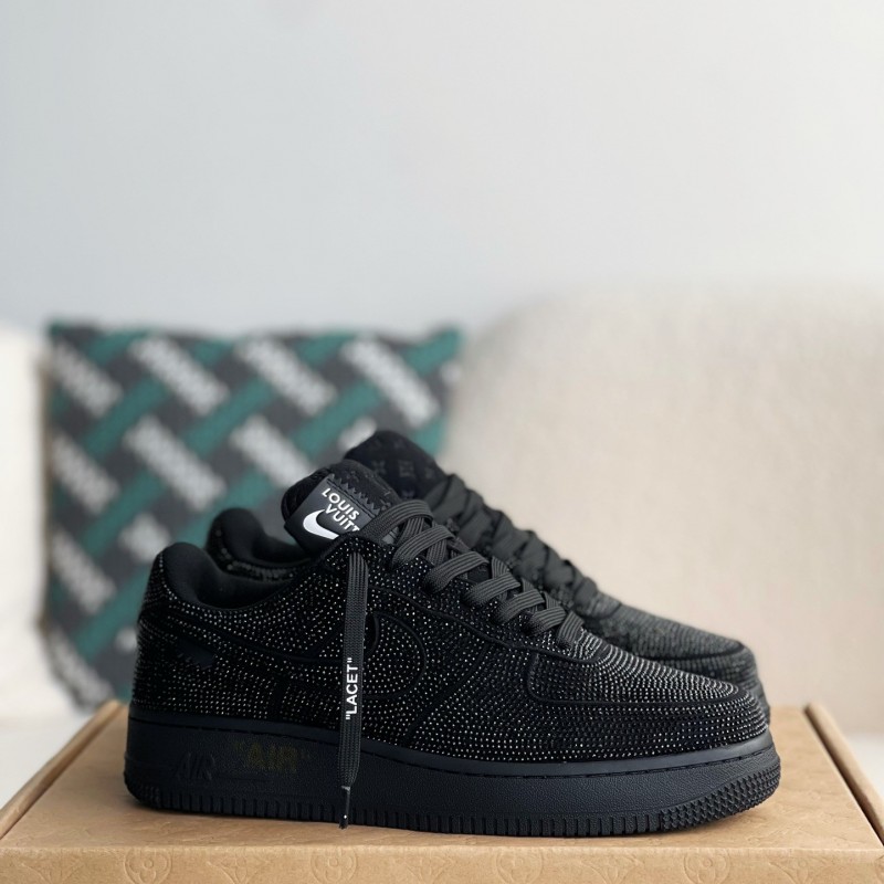 L0*is V*t0n × NIKE AIR FORCE 1 SNEAKER