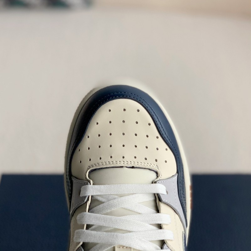 D*0r B57 New Sneaker