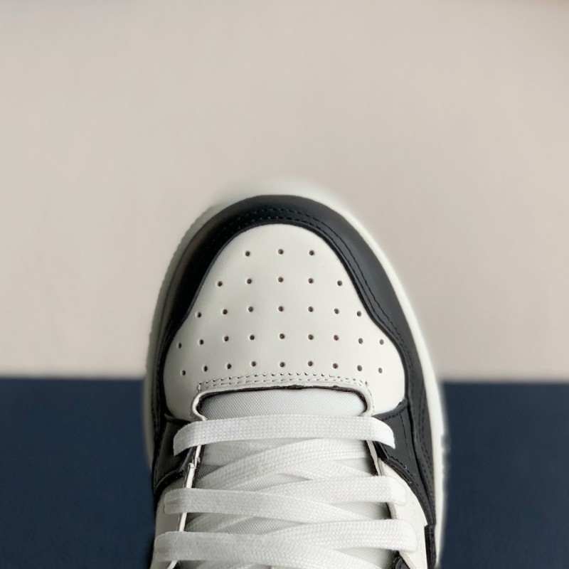 D*0r B57 New Sneaker