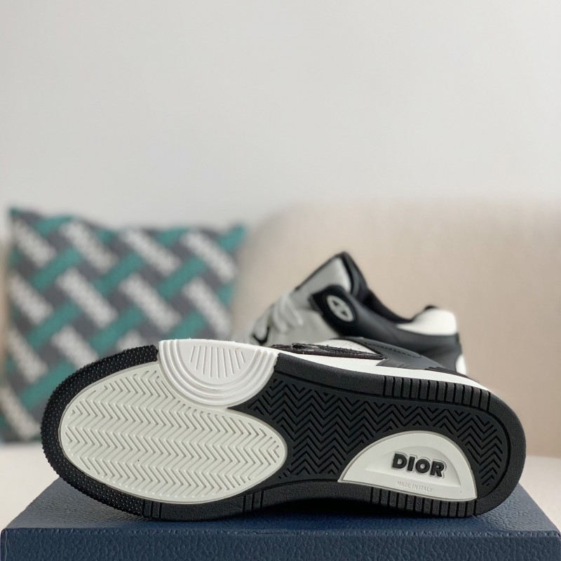 D*0r B57 New Sneaker