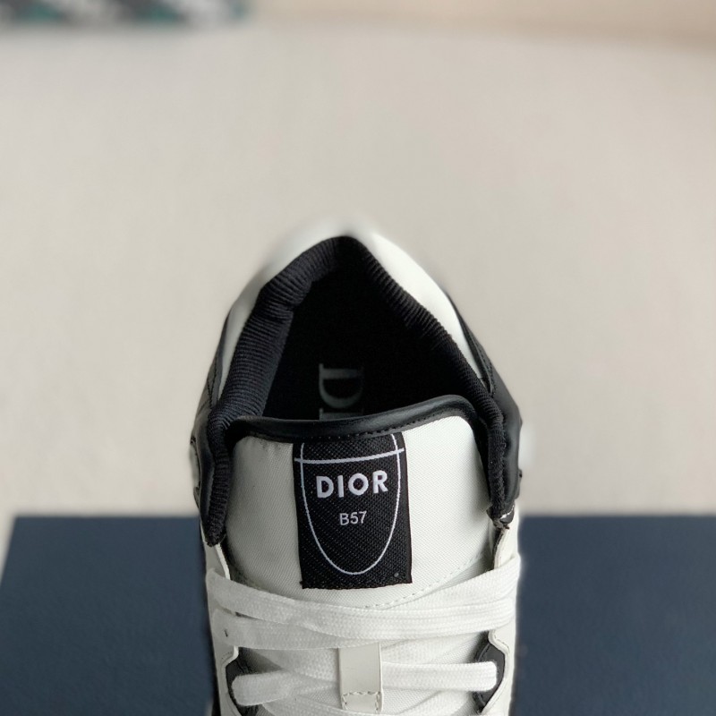D*0r B57 New Sneaker