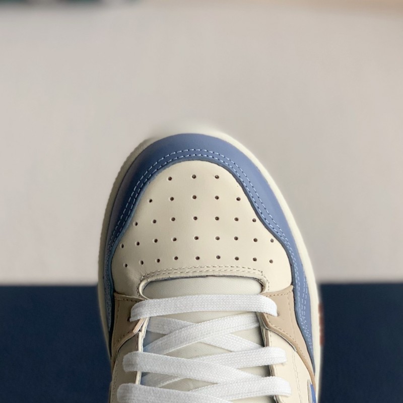 D*0r B57 New Sneaker