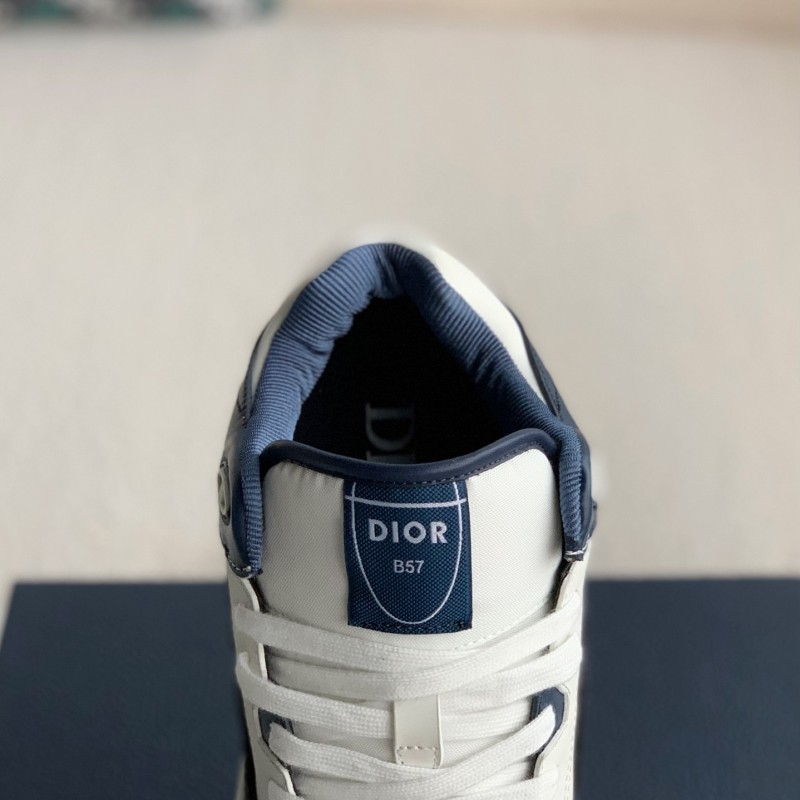 D*0r B57 New Sneaker
