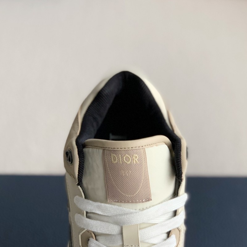 D*0r B57 New Sneaker