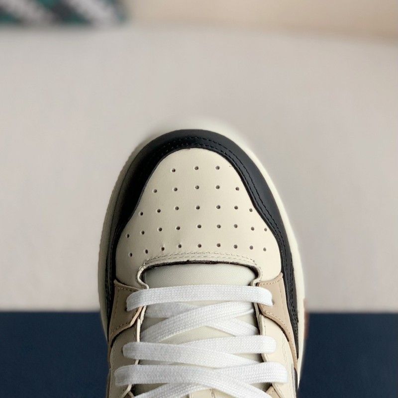 D*0r B57 New Sneaker