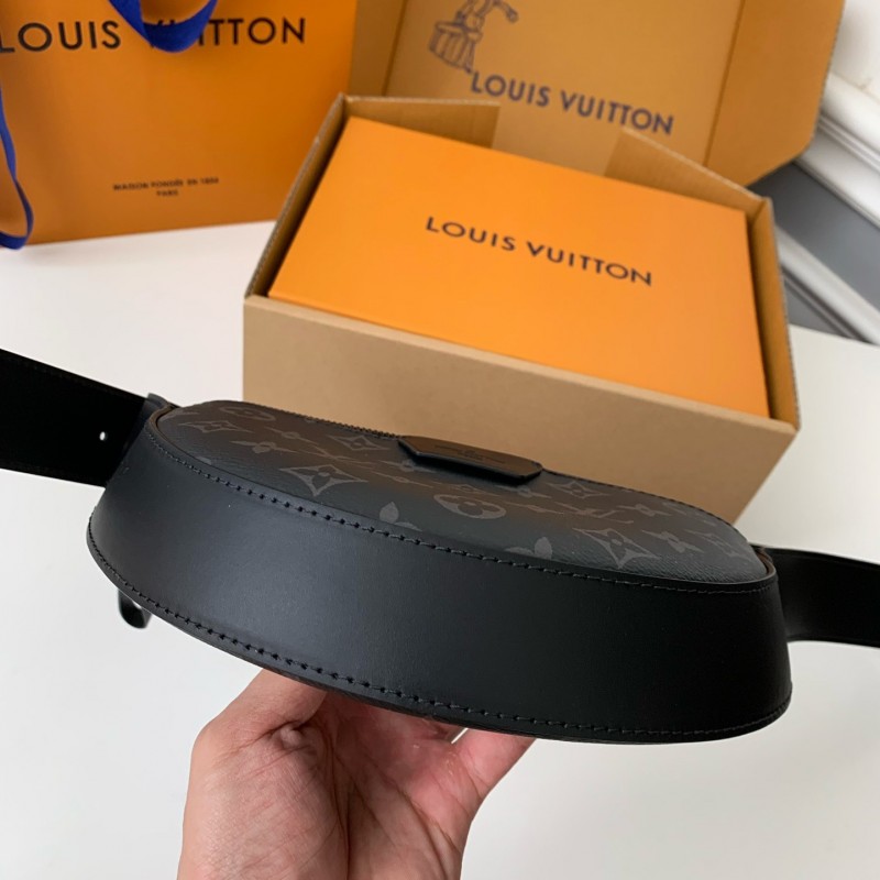 L0*is V*t0n AutumnWinter New LV MOON CROSSBODY Handbag M23835, Top Quality Size: 24.5 * 16 * 4.5c