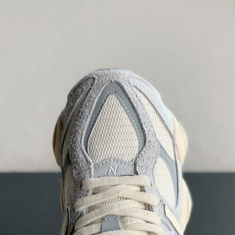 New Balance 2022R Phantom 9060 Sneakers