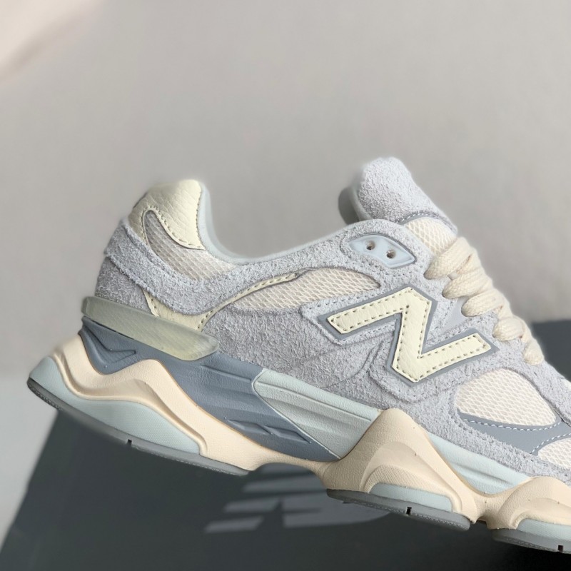 New Balance 2022R Phantom 9060 Sneakers