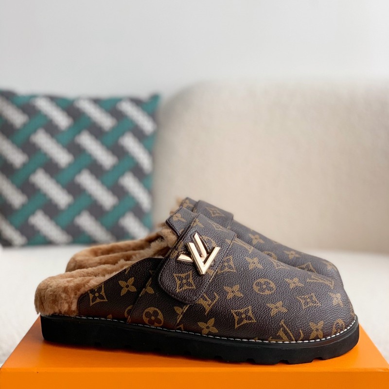 L0*is V*t0n Easy Sandals