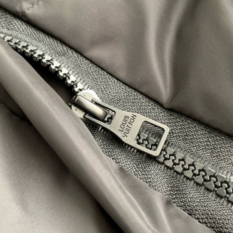 L0*is V*t0n LOGO Down Jacket