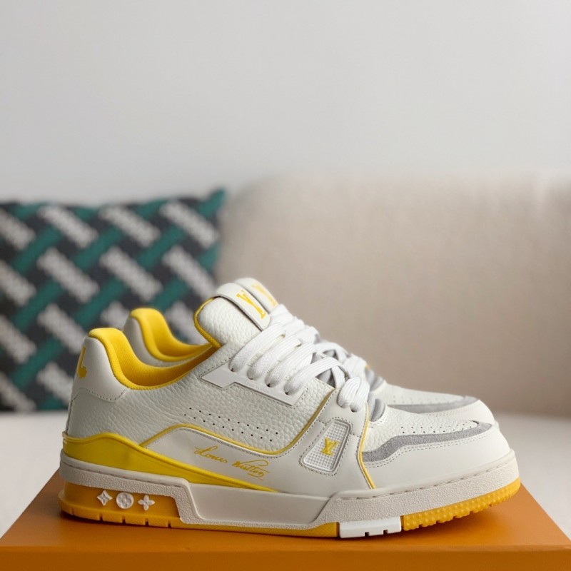 L0*is V*t0n TRAINER Sneakers