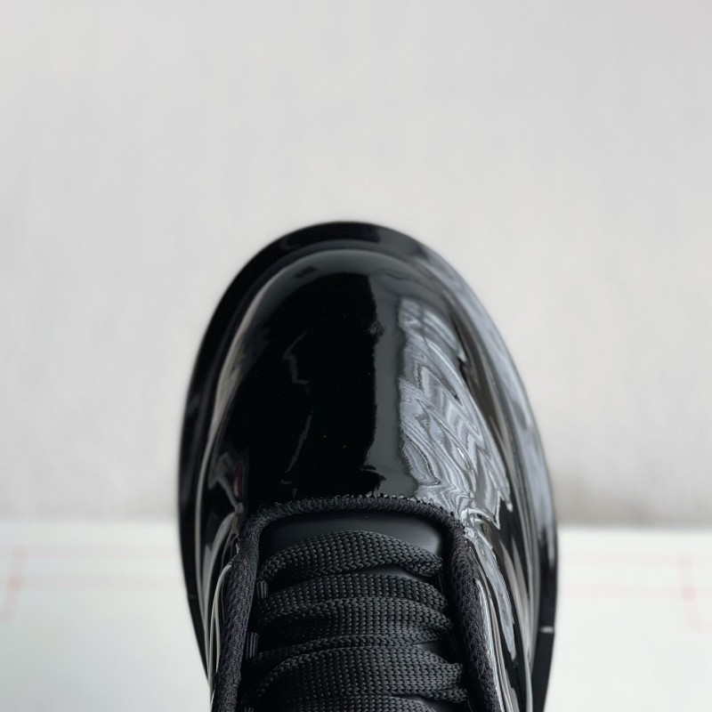 Ale*d*r M*Q*en MQ golden cowhide tail Air cushion bottom Sneakers