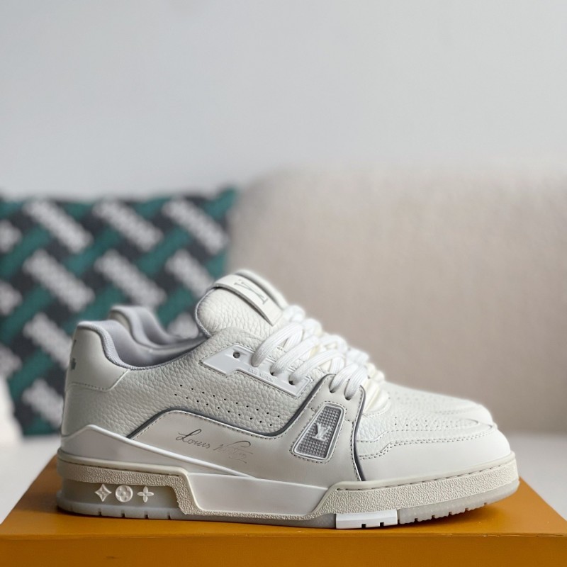 L0*is V*t0n TRAINER Sneakers