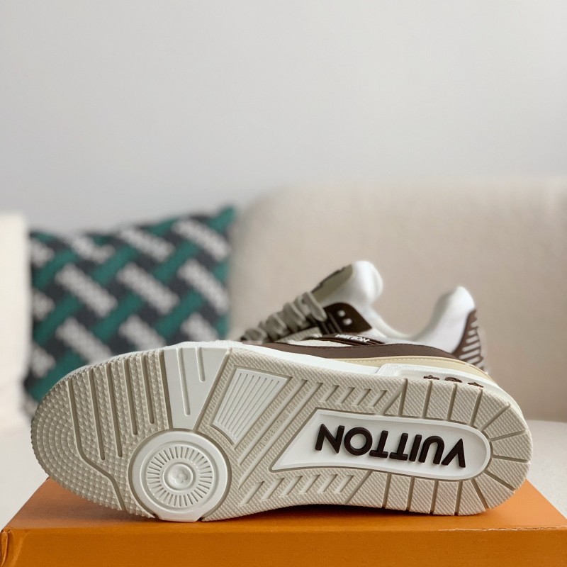 L0*is V*t0n Trainer Sneakers