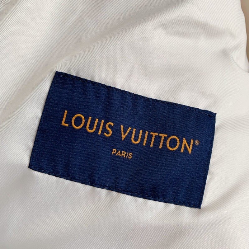 L0*is V*t0n Varsity Jackets