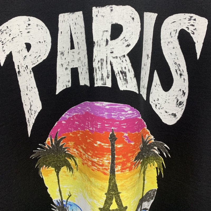 Ba*len*cia*ga beach hand-painted T-shirt