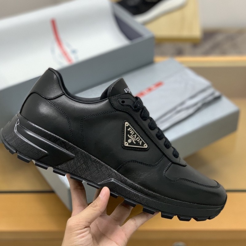 Pra*a Sneakers
