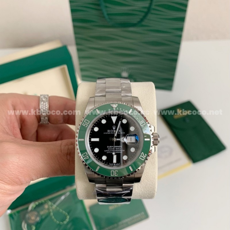 R*l*x Submariner Series 40 Men's Watch