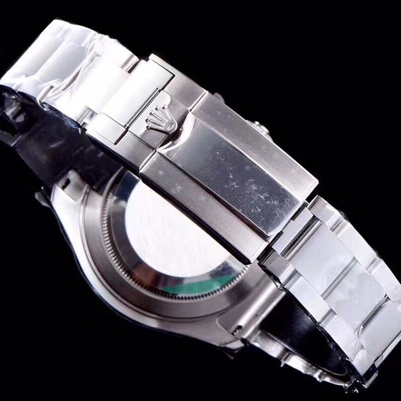 R*l*x YM Yacht Series Men