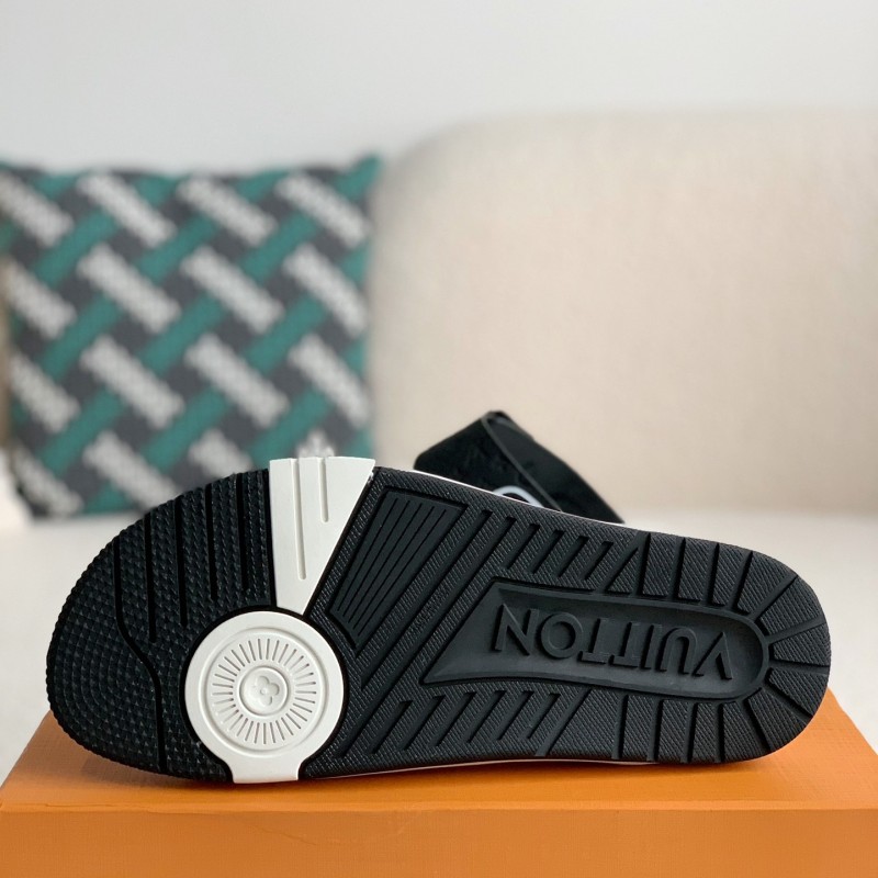 L0*is V*t0n MAN SLIPPERS