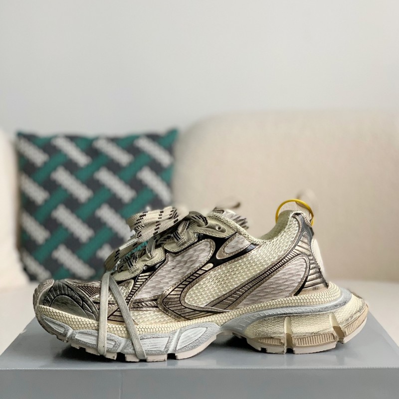 Ba*len*cia*ga Runner Sneakers