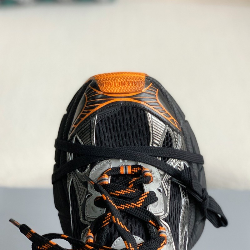 Ba*len*cia*ga Runner Sneakers