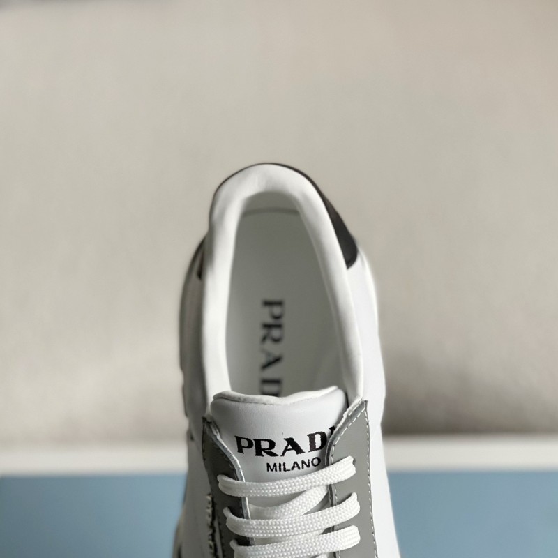 Pra*a Sneakers