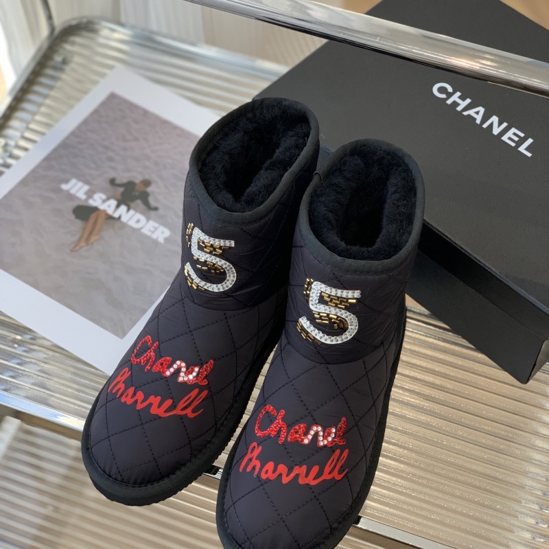 Ch*el Snow boots FW style