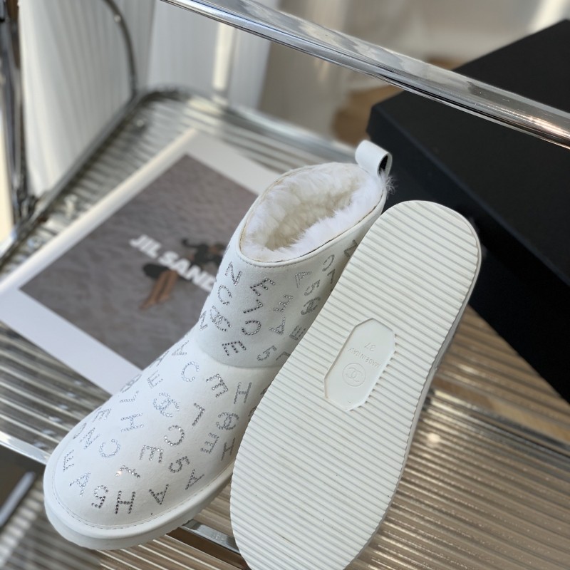 Ch*el Snow boots FW style