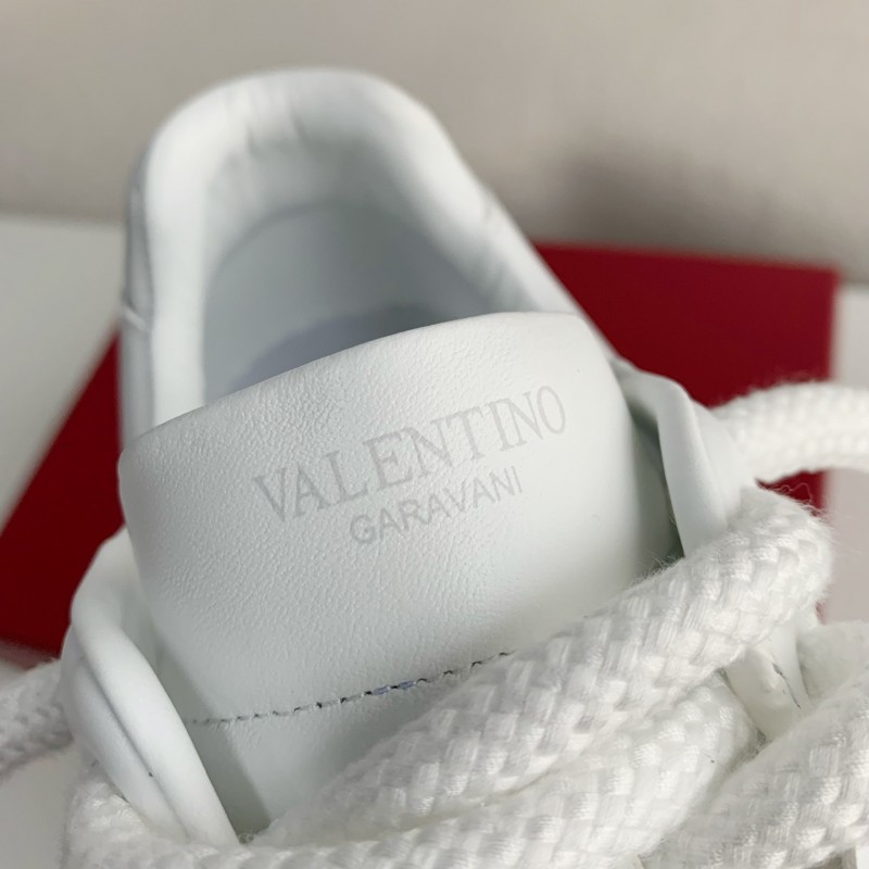 va*t*no one stud sneakers