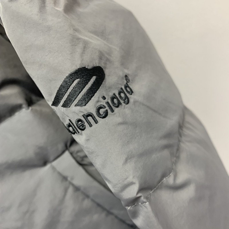 Ba*len*cia*ga embroidered down jacket