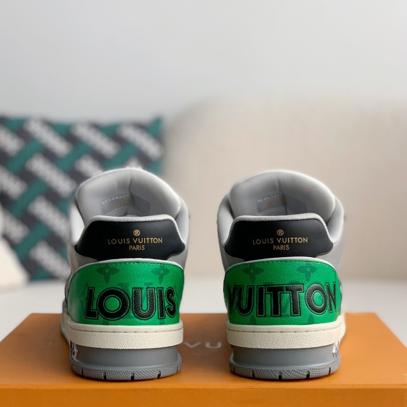 L0*is V*t0n TRAINER Sneakers