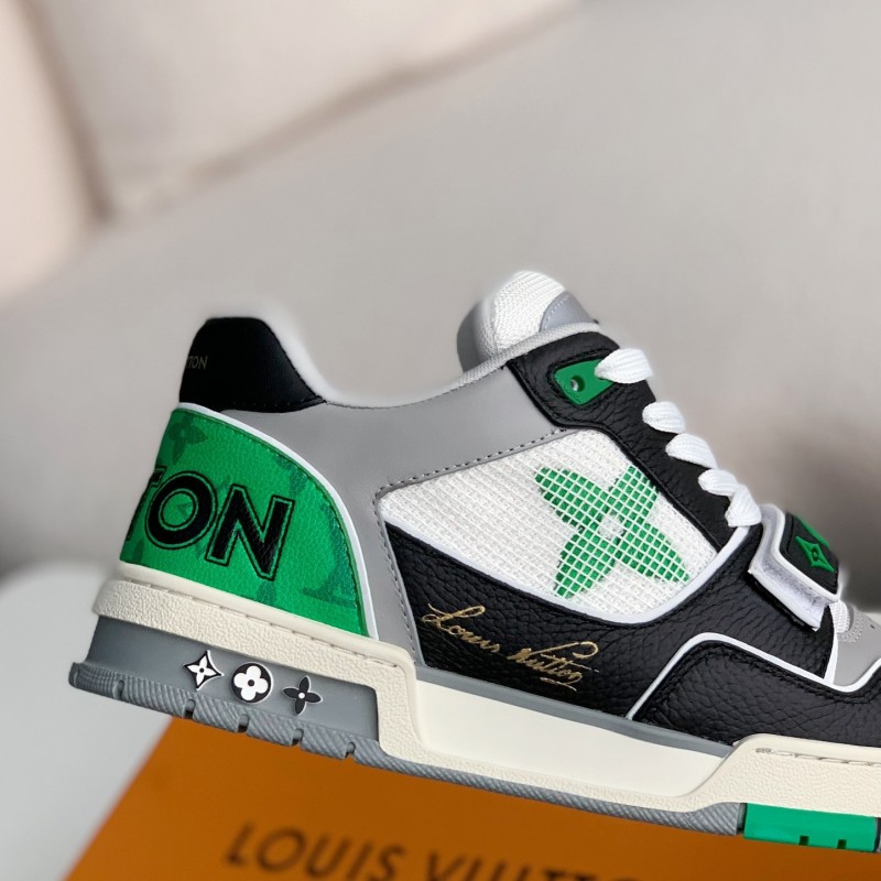 L0*is V*t0n TRAINER Sneakers