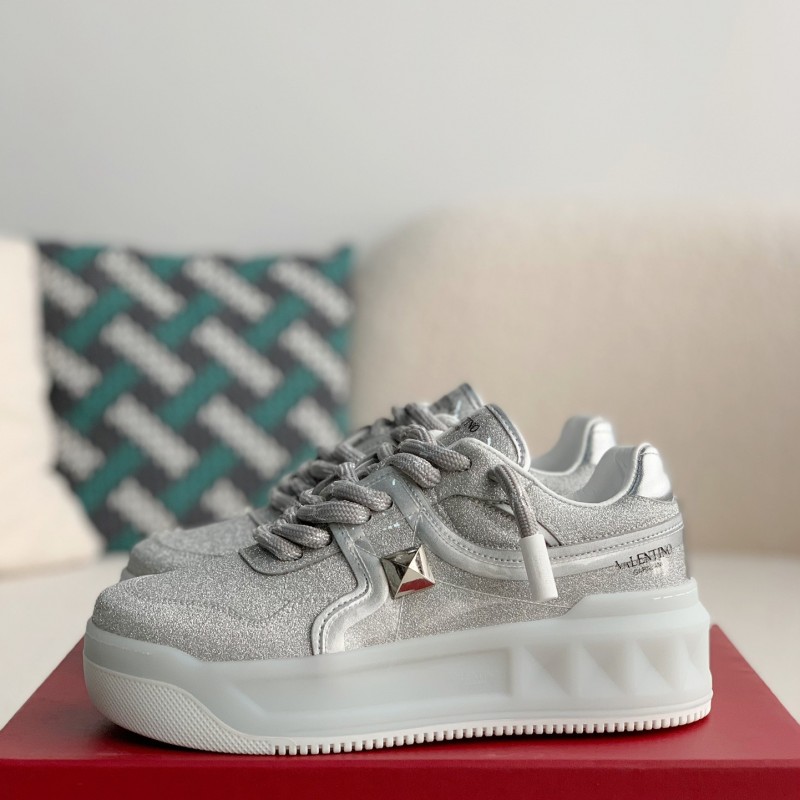 va*t*no One Stud Sneakers