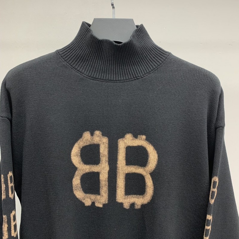 Ba*len*cia*ga Bitcoin turtleneck sweater