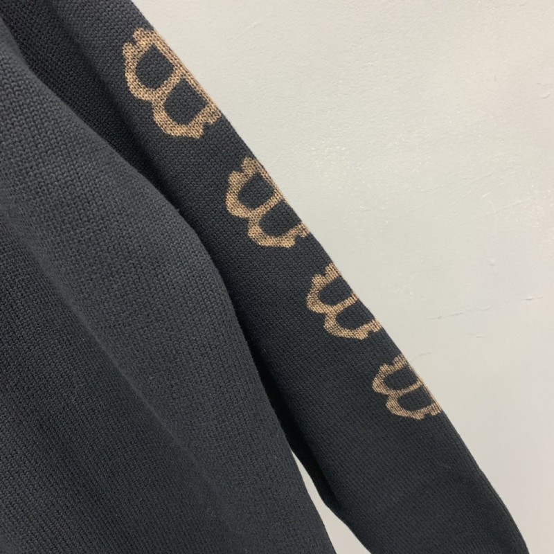 Ba*len*cia*ga Bitcoin turtleneck sweater