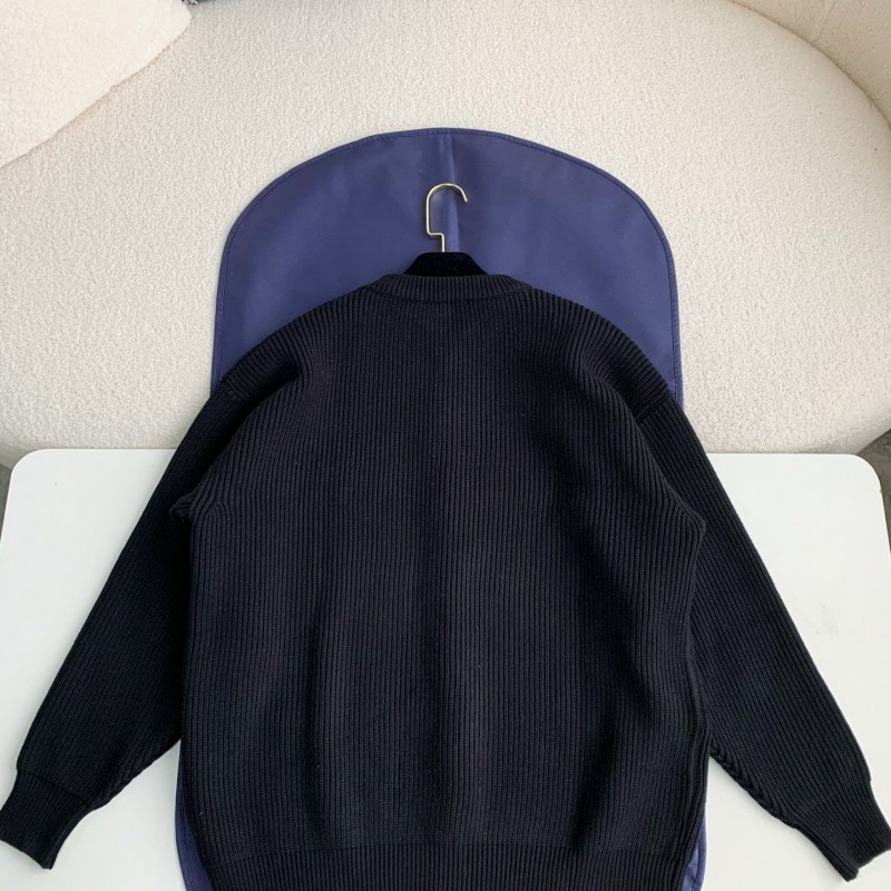 Ce**e sweater knitted material