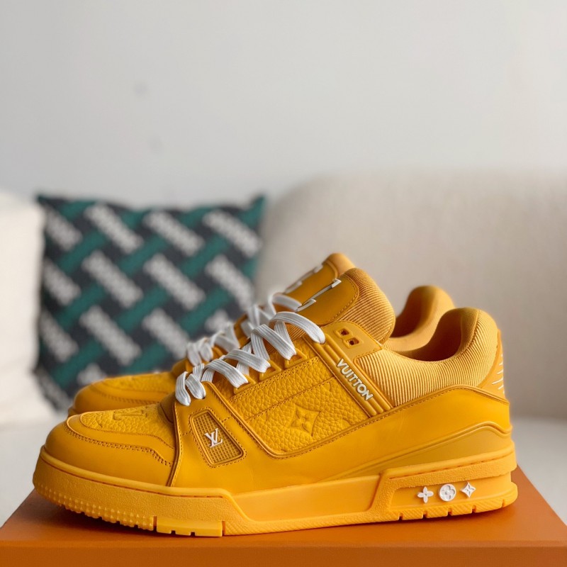 L0*is V*t0n TRAINER Sneakers