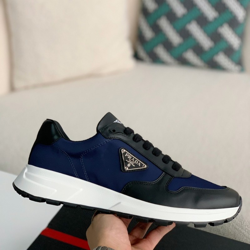 Pra*a Sneakers