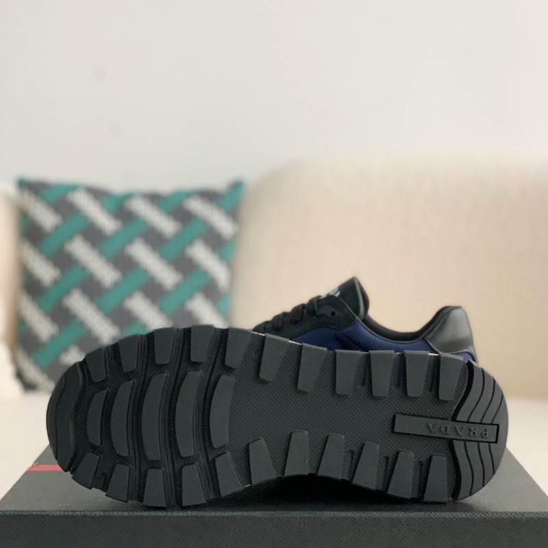 Pra*a Sneakers