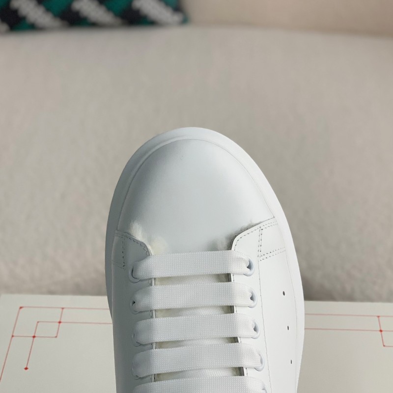 Ale*d*r M*Q*en  Sneakers