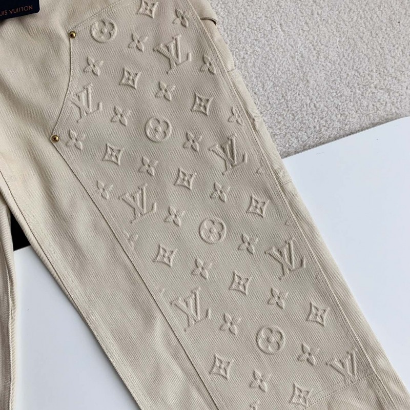 L0*is V*t0n costumes