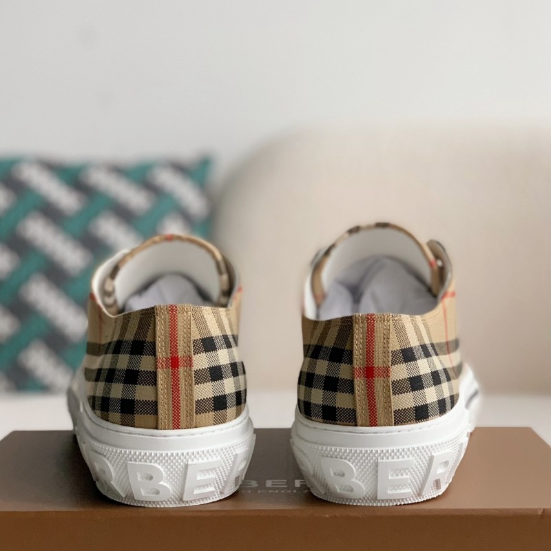 B**rry Low cut casual sports shoes