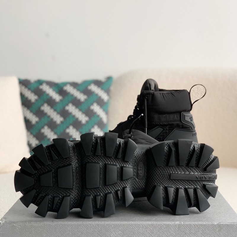 Pra*a Cloudbus Thunder technology fabric sneakers